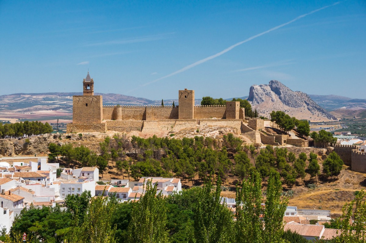 andalusia_spain_landscape_scenery_castle_landmark_sky_trees-1252366.jpg