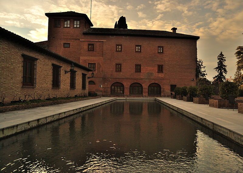 Parador_de_Granada_-_Exterior.jpg