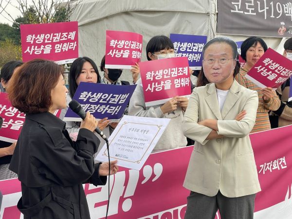 1103_민주주의치명상 윤재옥에 시상.jpg