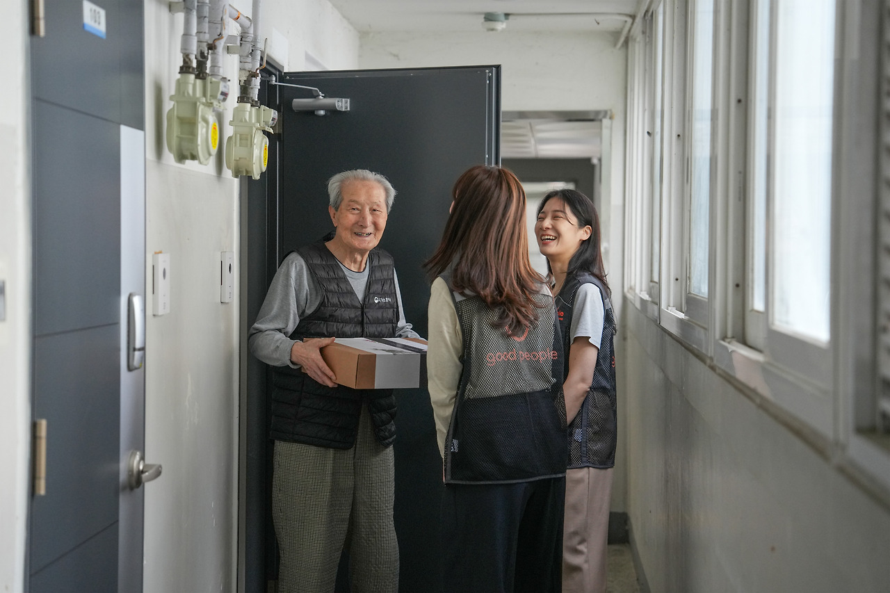 [굿피플 보도자료] 사진 1_무궁화 선물함 캠페인.jpg