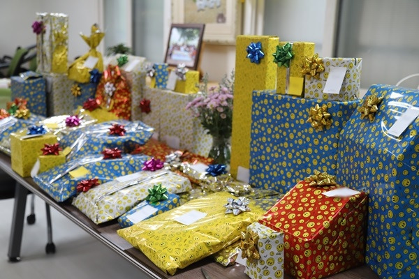 [보도사진] 지파운데이션_ 가정의 달 맞아 보육원 아동 선물상자 지원 캠페인 전개.jpg