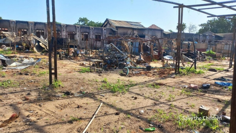 251126 [첨부사진] 대피소로 이용되던 수단의 학교가 공격으로 파괴되어버린 모습.jpg