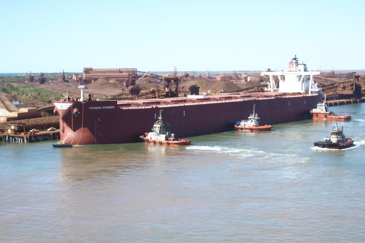 010510-포트헤드랜드접안 013.jpg