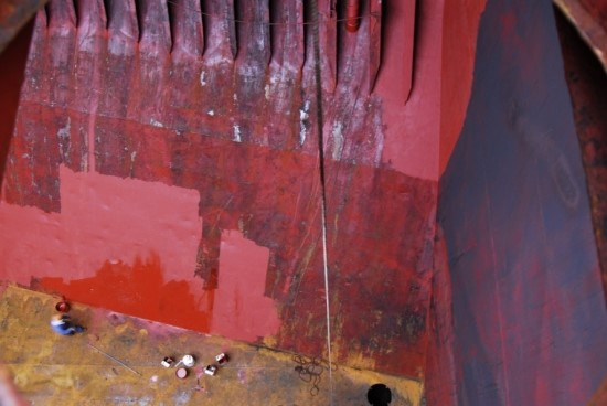 선창 청소 검사에 불합격 되다.jpg