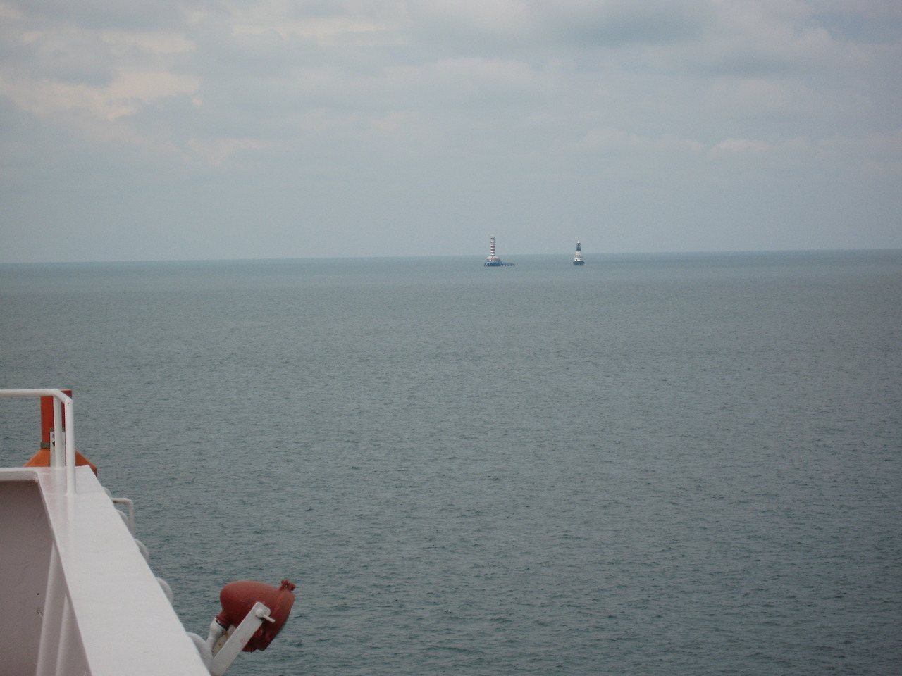 090411ONE FATHOM BANK 023.jpg