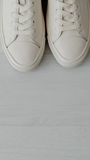 White Minimalist Shoes Sale Instagram Story.jpg