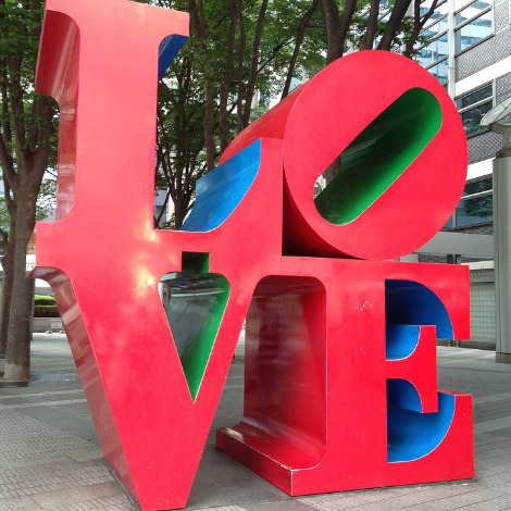 LOVE_Robert Indiana_Shinjuku.jpg
