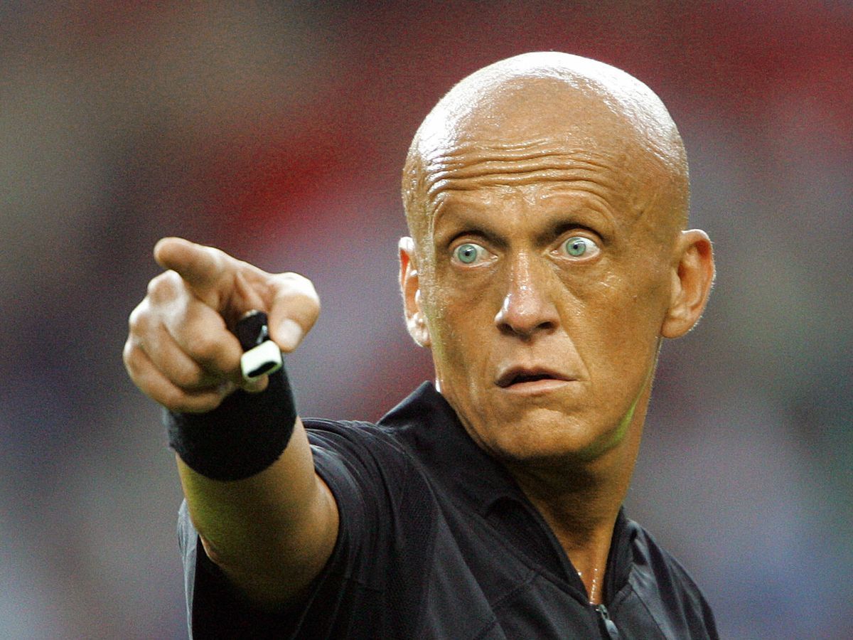 1_The-Italian-referee-Pierluigi-Collina.jpg