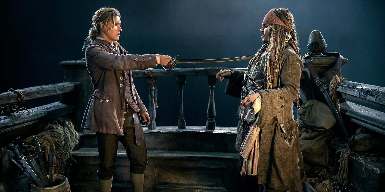 Brenton-Thwaites-and-Johnny-Depp-in-Pirates-of-the-Caribbean-5.jpg