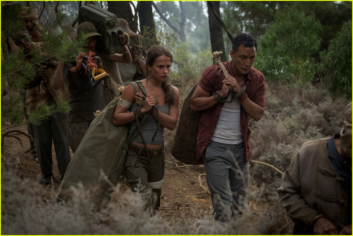 alicia-vikander-in-tom-braider-new-movie-stills-07.jpg