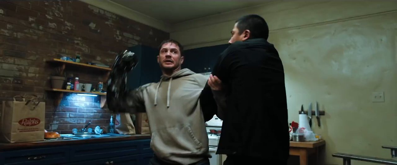 venom-trailer_1524562603220.jpg