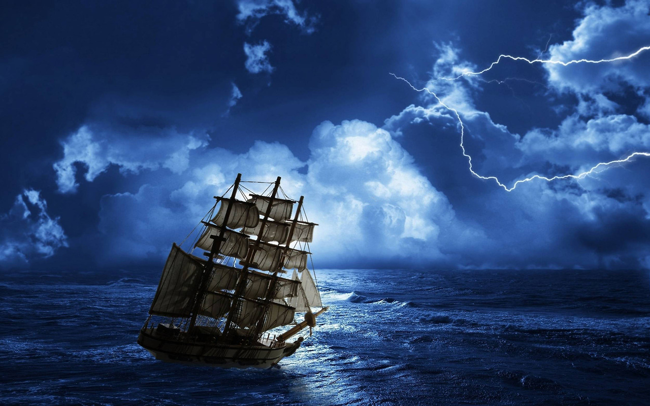 Thunder-and-lightning-at-night-offshore-sailing_2560x1600.jpg