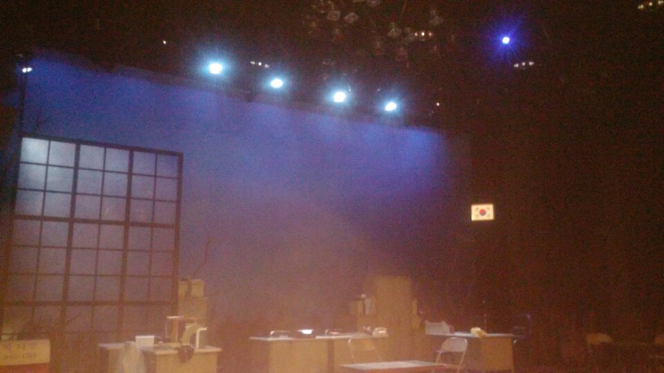 날보러와요 무대.jpg