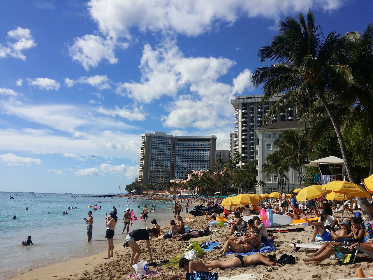 0004.jpg.호텔이나 리조트 앞 비치에서 누구나 즐길 수 있다..jpg