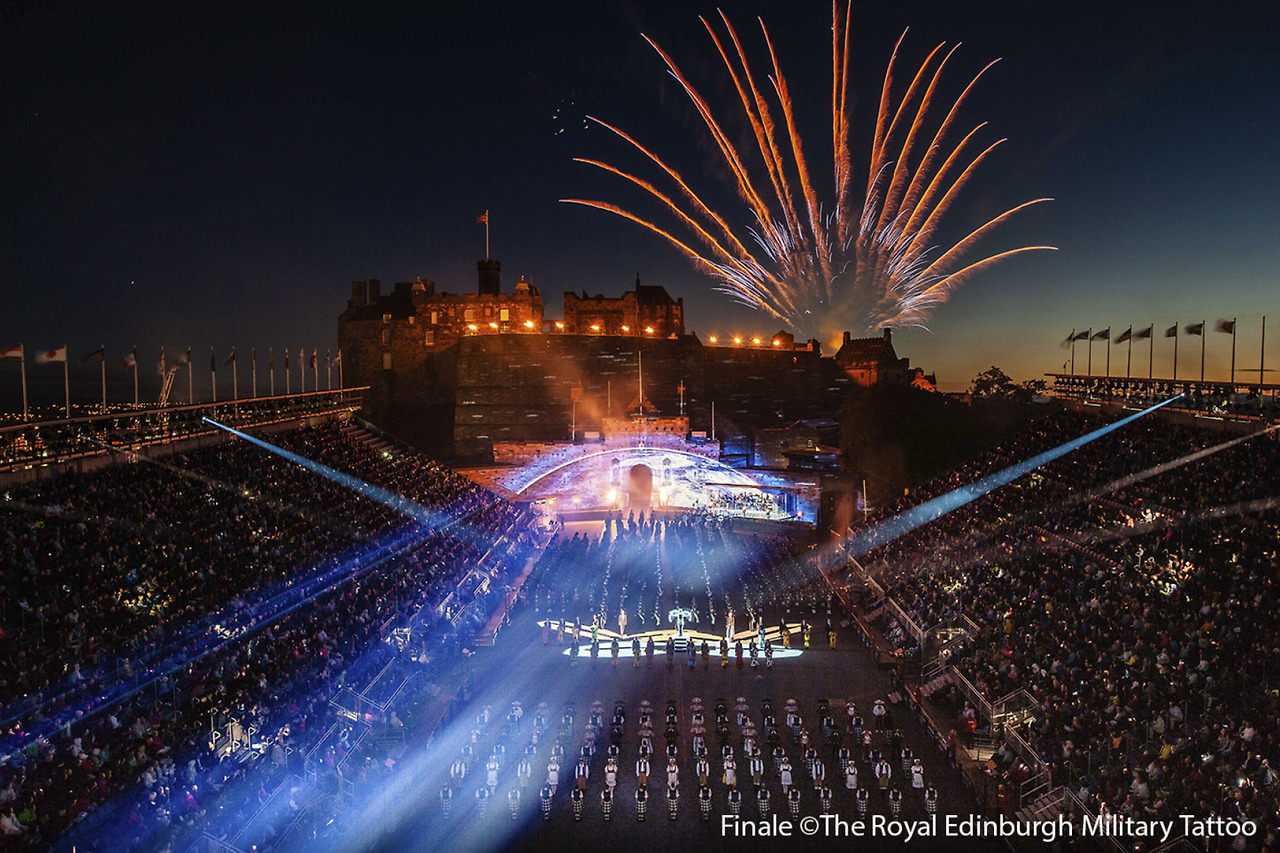 Finale1©The_Royal_Edinburgh_Military_Tattoo.jpg