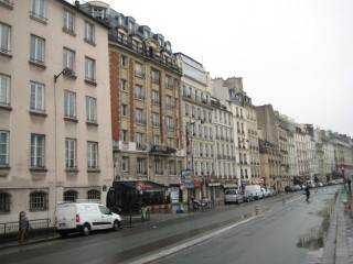 shakespeare and company.jpg