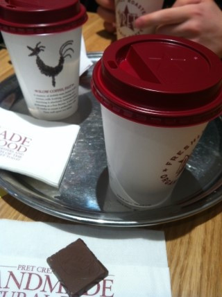 손님들이랑 카페.jpg