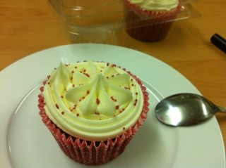 같이 먹은 컵케이크.jpg