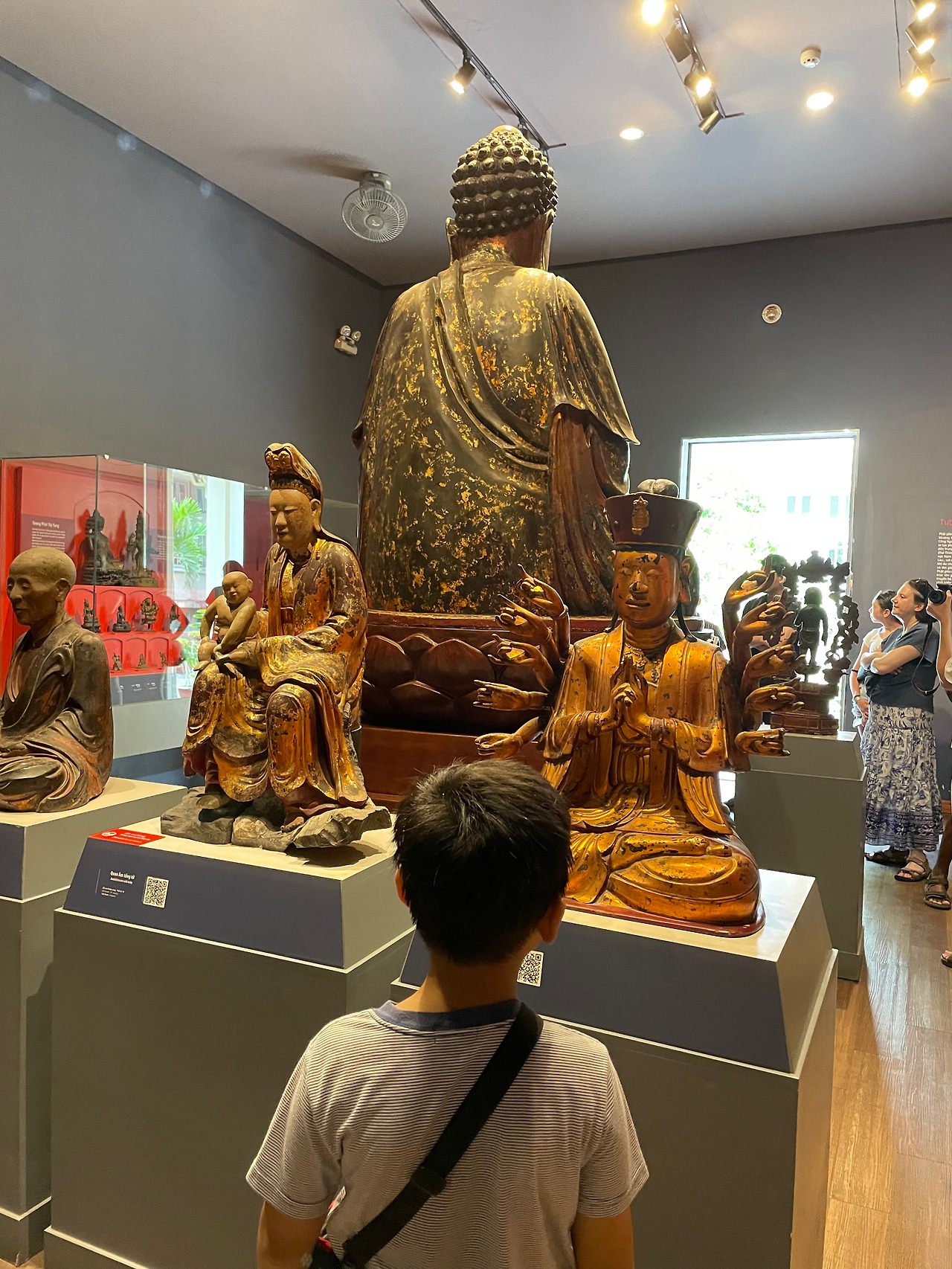 역사박물관불상.jpg