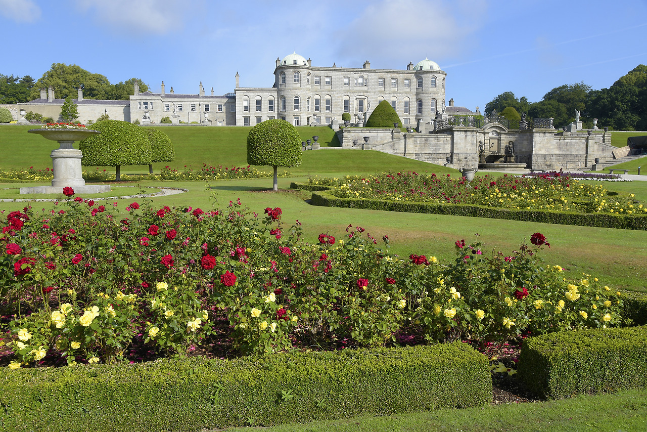 IR0271_Garten_Powerscourt_Housejpg.jpg