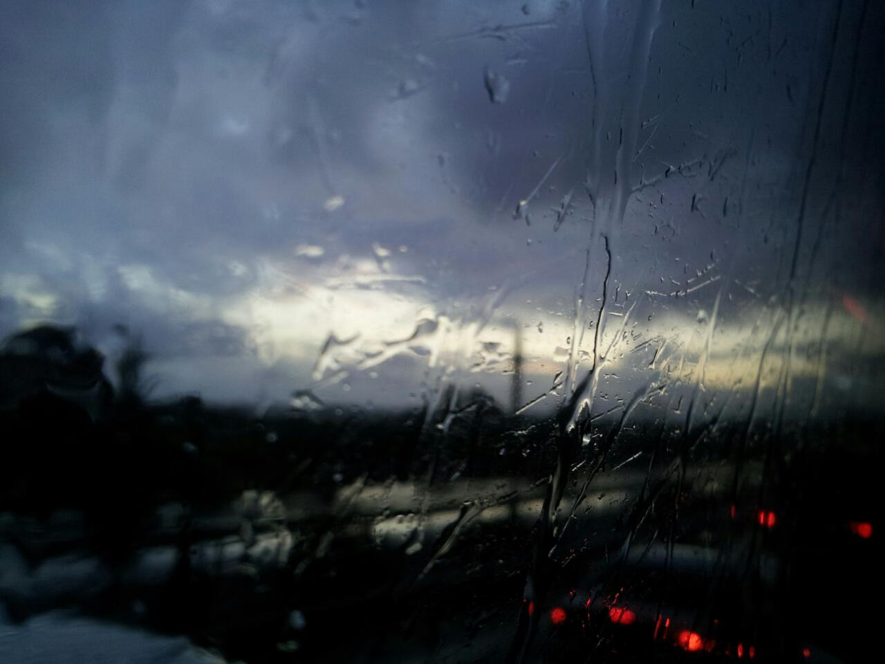 비내리는 창가(이지영).jpg