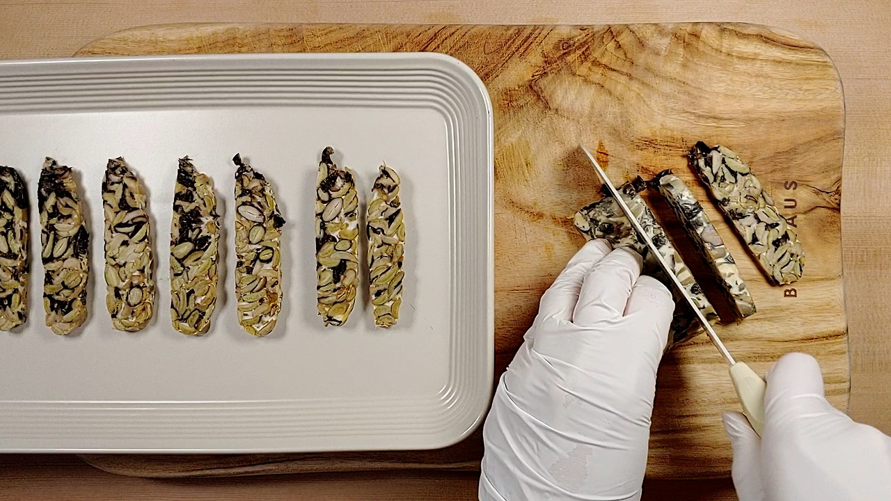 AdobeStock_247379661.00_00_19_02.스틸 019.jpg