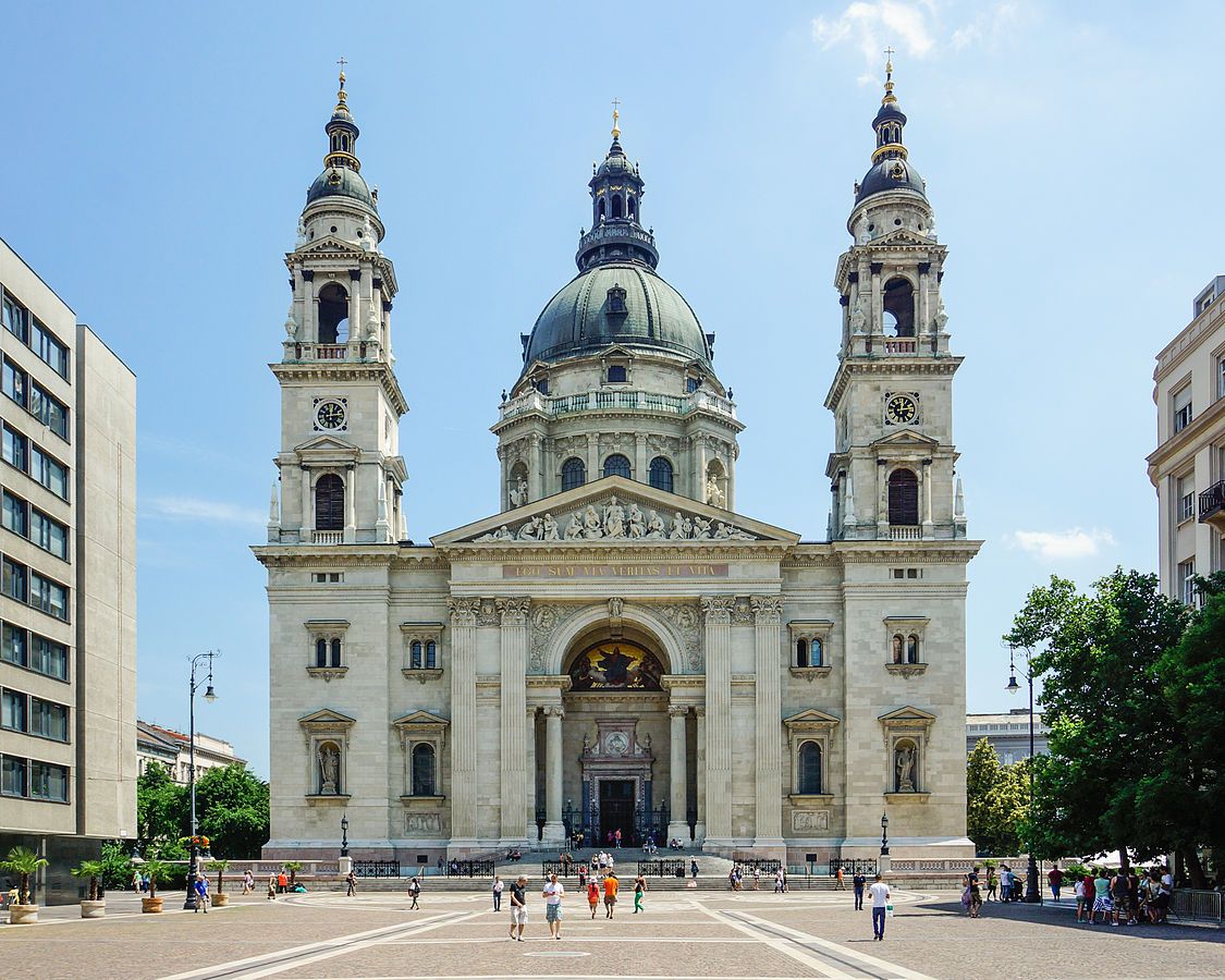 1125px-Budapest,_St._Stephen's_Basilica_C16.jpg