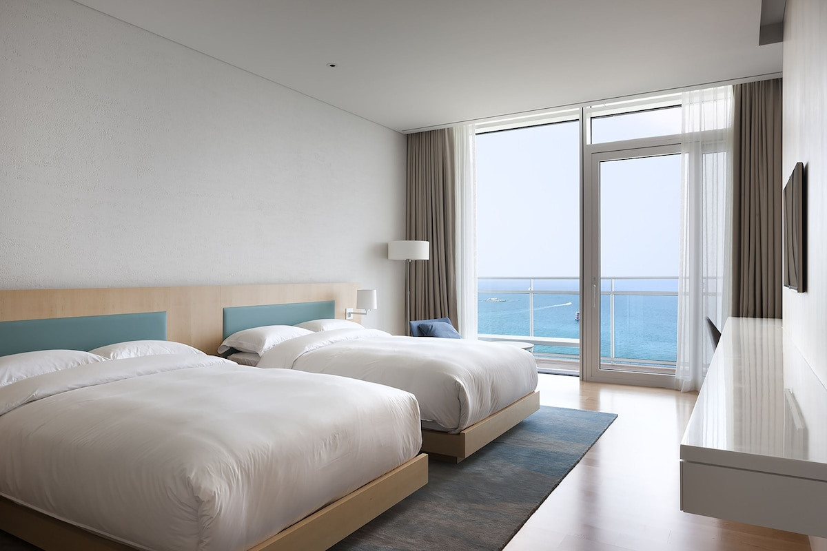 Korea_SEAMARQ_Hotel_Hotelscom (1).jpg