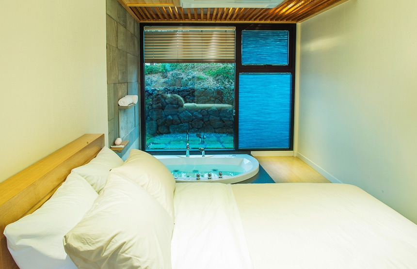 12_jeju_Jeju Dam Spavill_room.jpg