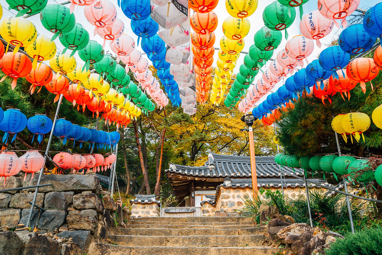 9. Korea_Gongju_Magoksa Temple.jpg