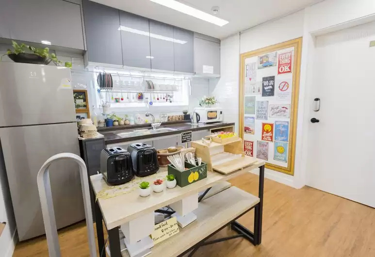 Incheon Airport_Rainboots Airport_kitchen1.jpg