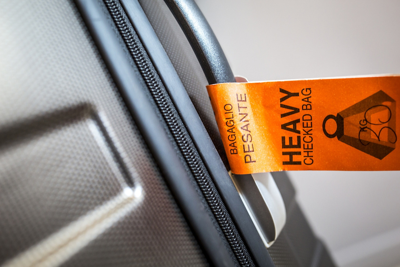 05_Heavy Luggage.jpg