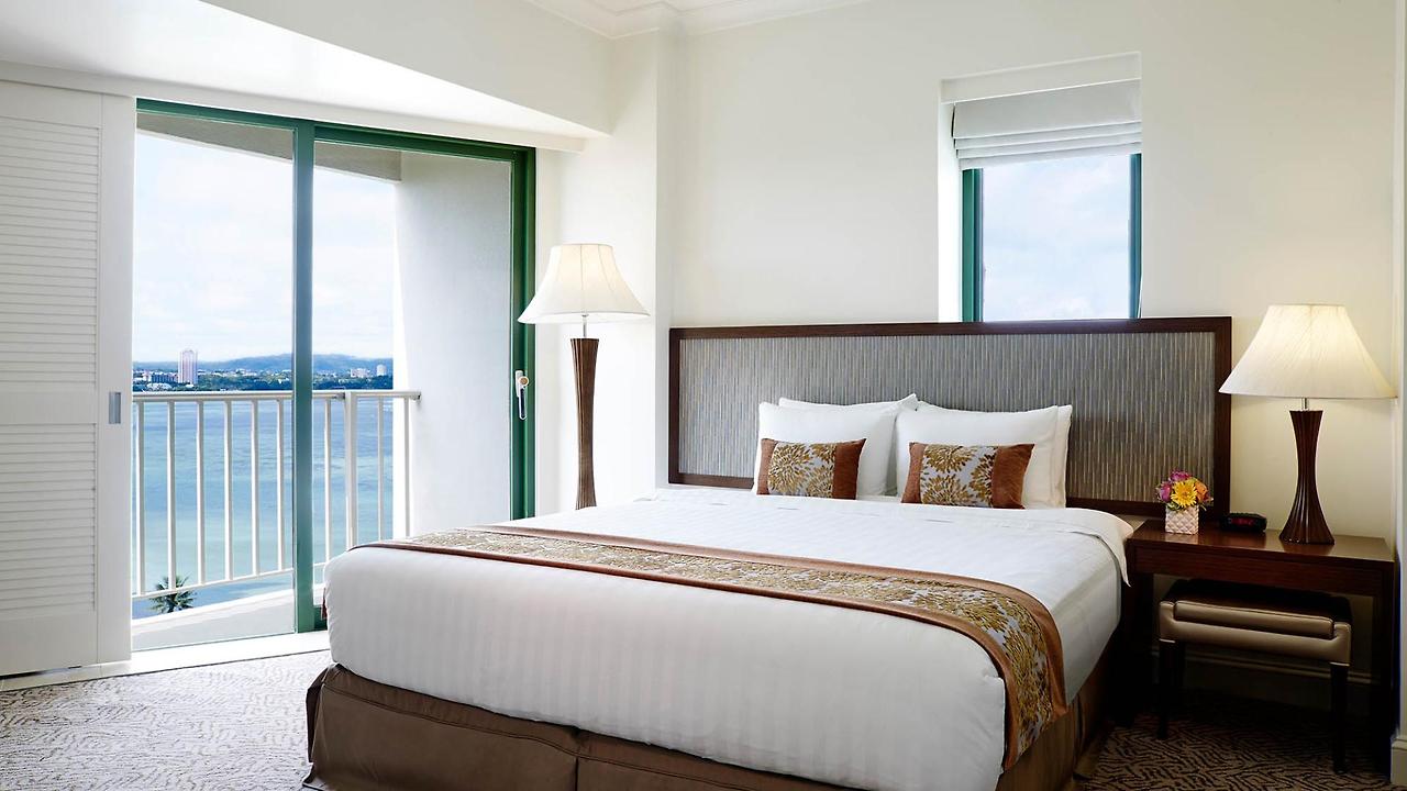 3_guam_Lotte Hotel Guam_room.jpg