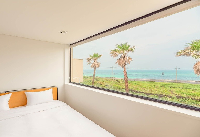 Korea_Jeju_Namib Pool Villa Jeju 1.jpg