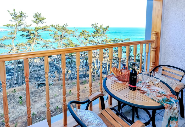 Korea_Pohang_Pohang Pinewave Sea & Spa Pension 3.jpg