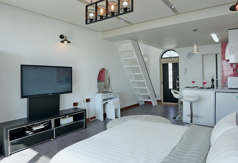 Namhae_Secret Blue Pension (2).jpg