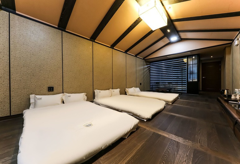 Korea_Deok san_Spa View Hotel 1 (2).jpg