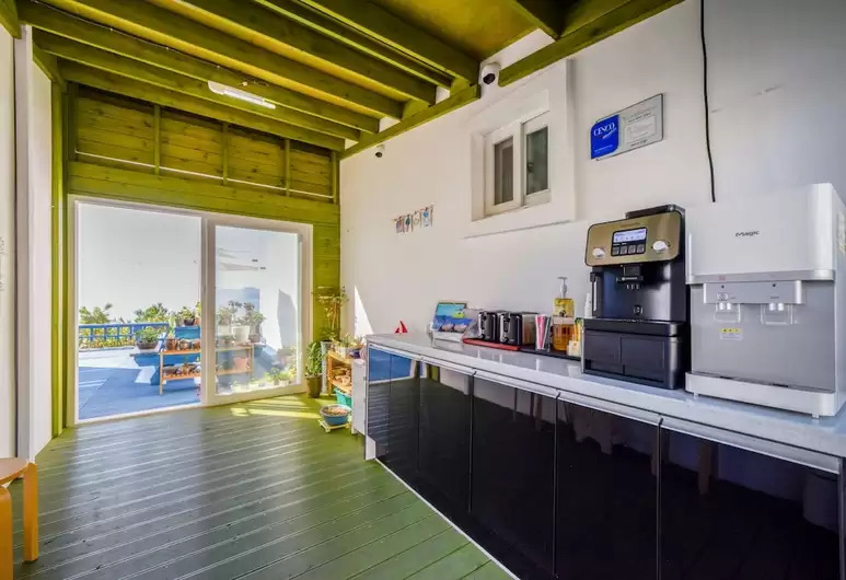 Korea_Namhae_bluegrad-coffeebar.jpg
