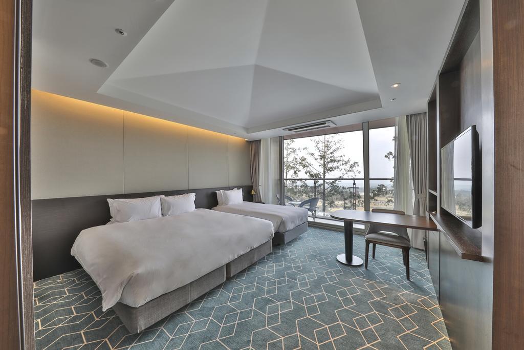 Jeju Family Travel_Camphortree Hotel & Resort 3.jpg