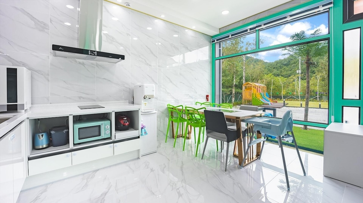 Korea_Pocheon Wuri Kids Poolvilla (6).jpg