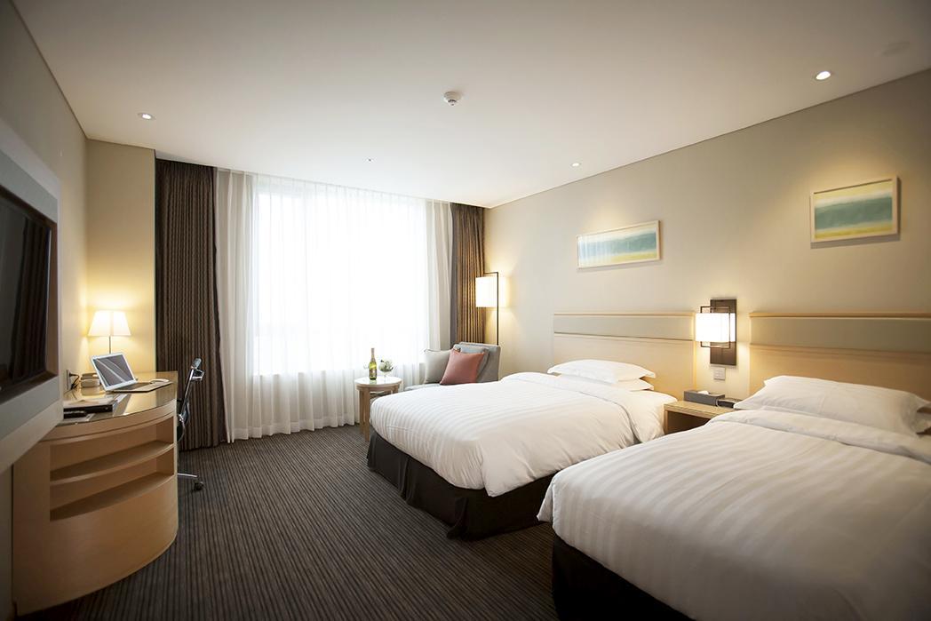 2. Korea_Gunsan_Bestwestern Gunsan_Room.jpg