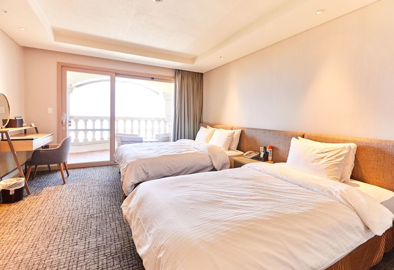 Korea_Yangyang_Sol Beach Yangyang (2).jpg