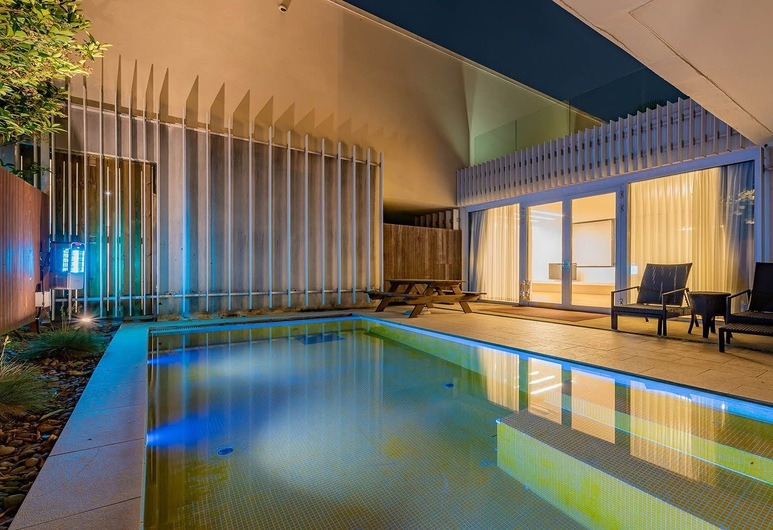 Korea_Jeju_Namib Pool Villa Jeju 4.jpg