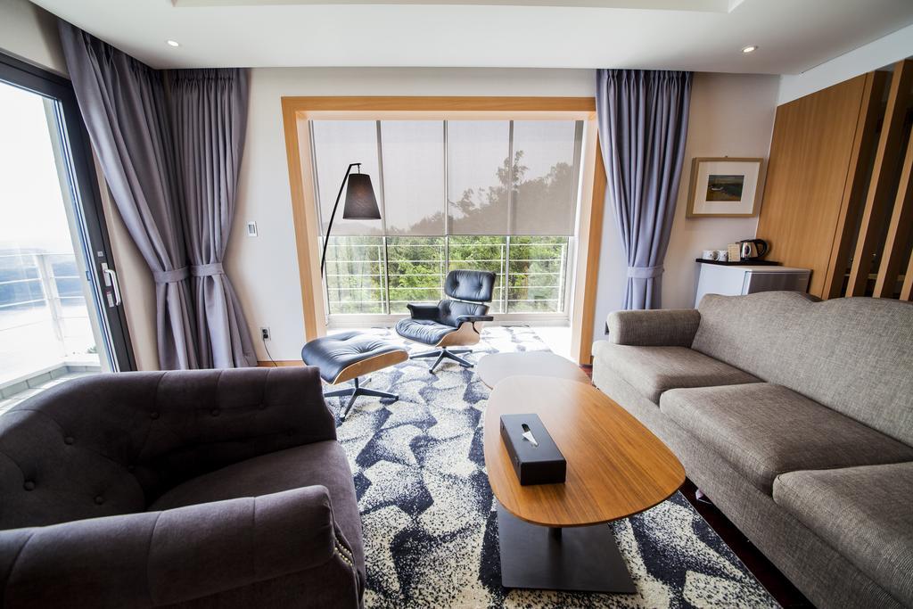 Jinju_Asia Lakeside Hotel2.jpg