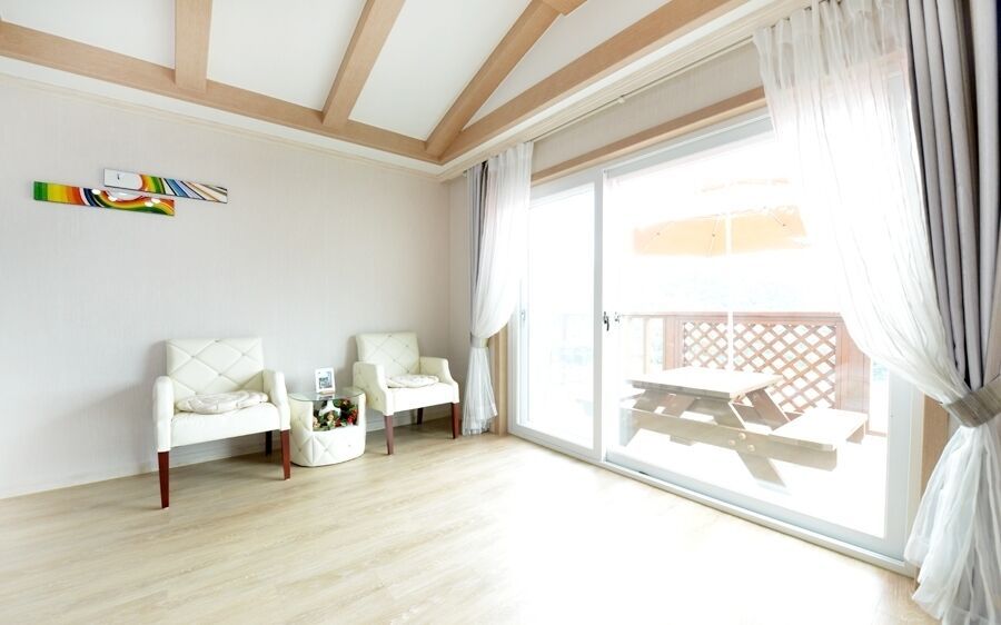 Korea_Namhae_German Village Schwerin Pension 3.jpg