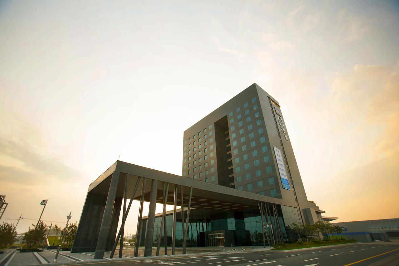 1. Korea_Gunsan_Bestwestern Gunsan_Exterior.jpg