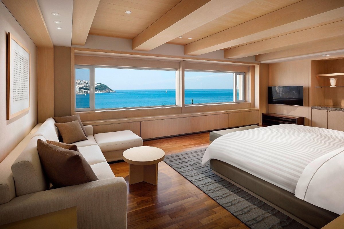 Korea_Busan_The_Westin_Josun_Busan_(3).jpg