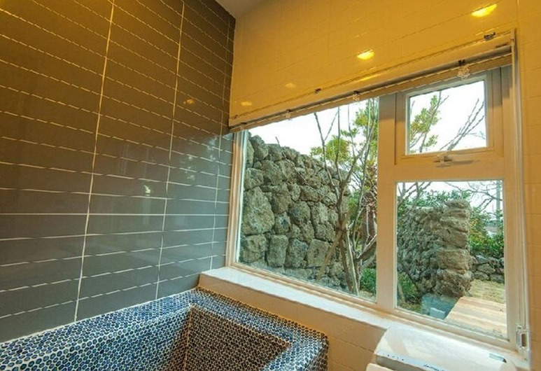 Korea_Jeju_Moruhun Private House 4.jpg