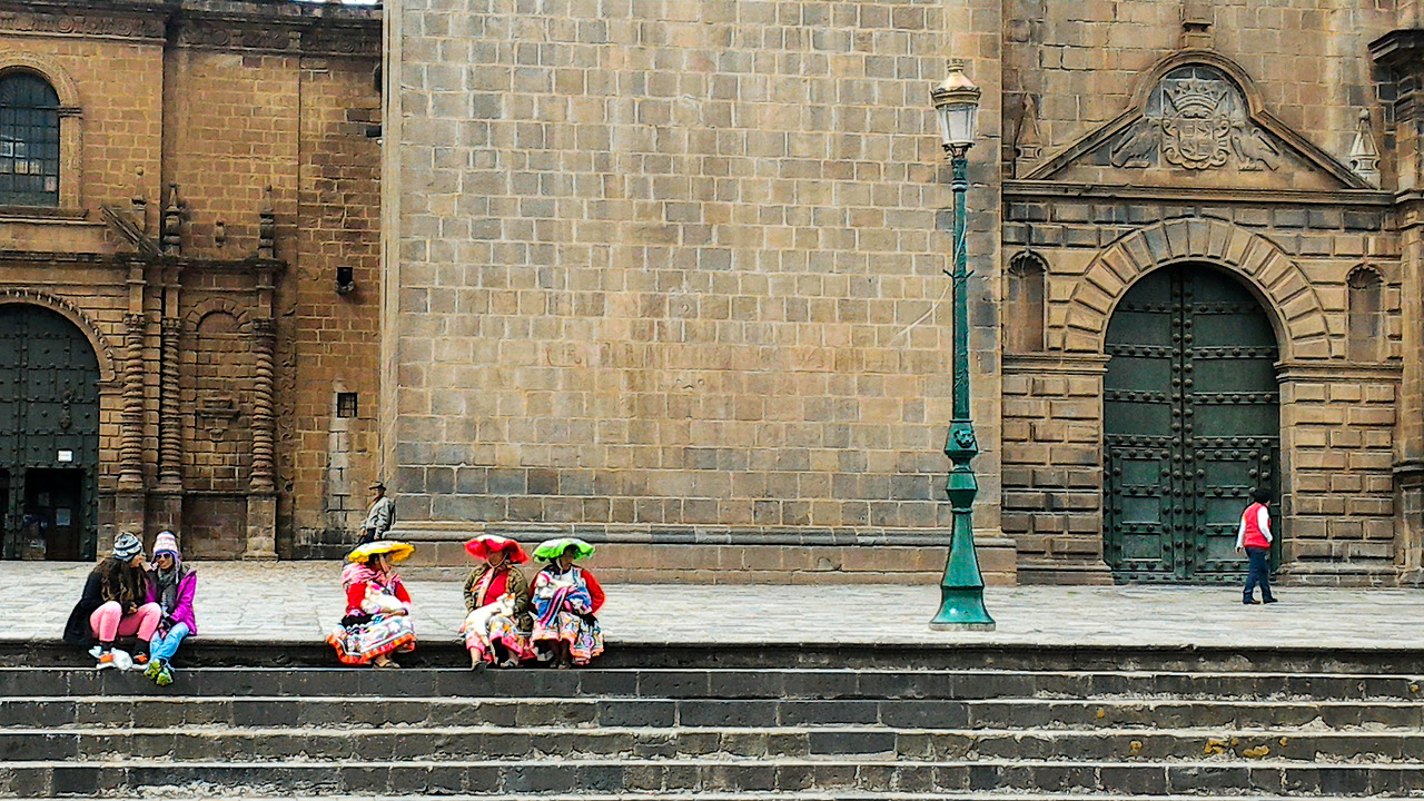 cusco_people-Hotels.com.jpg