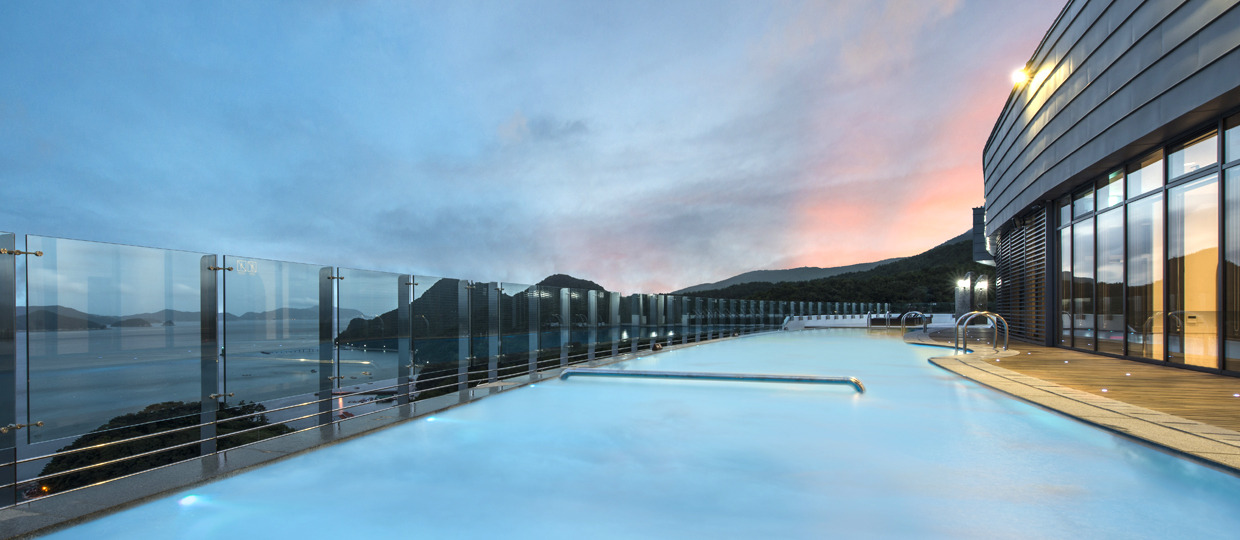 5. Korea_Tongyoung_Stanford Hotel _ Resort_Rooftop Pool.jpg